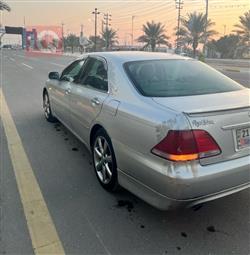 تۆیۆتا کراون